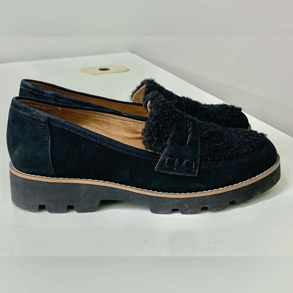 Women’s 6 Vionic Cheryl Black Faux Shearling Foam Lug Sole Penny Loafer Shoes
